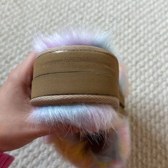 Minnetonka Lolo Slide Slipper - Unicorn - Picture 9 of 11